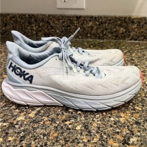 Hoka White and Light blue ladies size 9.5 Athletic Shoes arahi 6